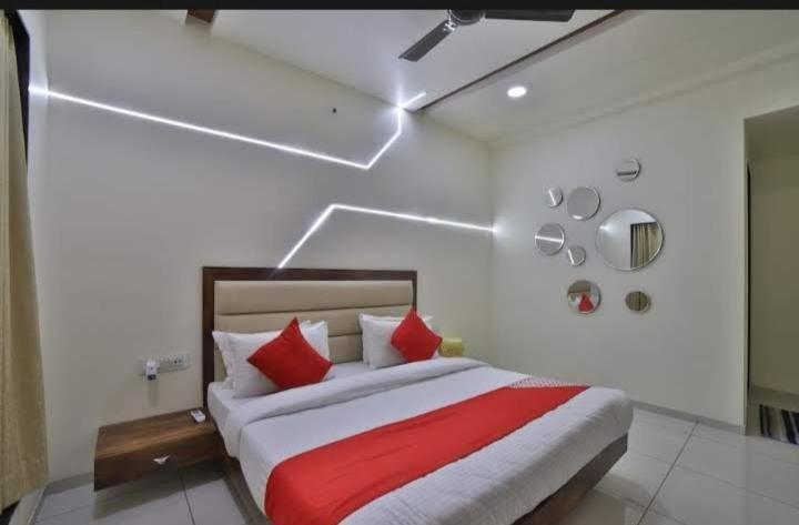 Hotel Kailash Virpur 外观 照片